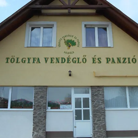 Tolgyfa Vendeglo Es Panzio *