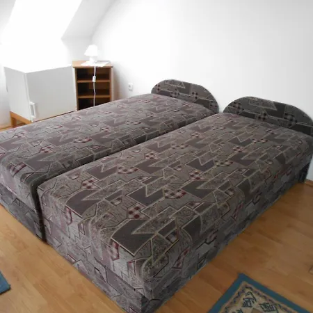 Bed & Breakfast Tolgyfa Vendeglo Es Panzio Palhaza