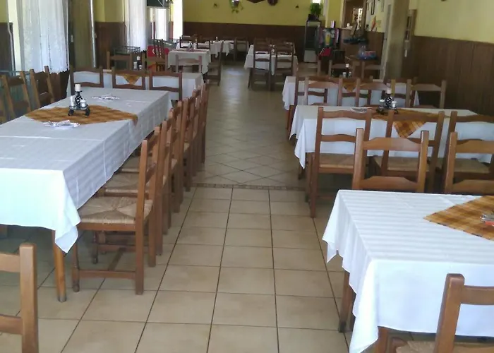Tolgyfa Vendeglo Es Panzio Bed & Breakfast