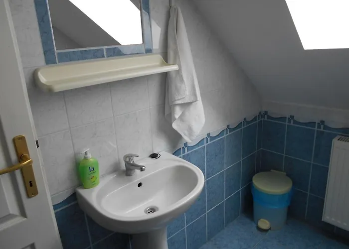 Bed & Breakfast Tolgyfa Vendeglo Es Panzio