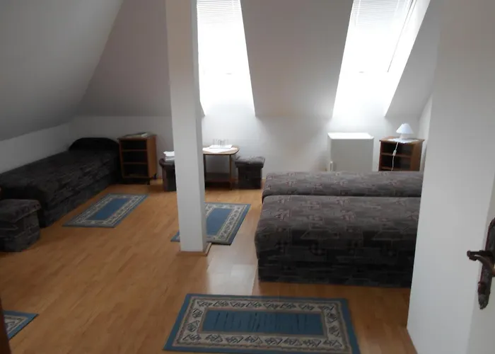 Bed & Breakfast Tolgyfa Vendeglo Es Panzio *