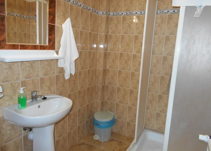 Tolgyfa Vendeglo Es Panzio Bed & Breakfast