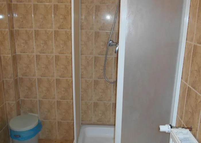 Tolgyfa Vendeglo Es Panzio Bed & Breakfast